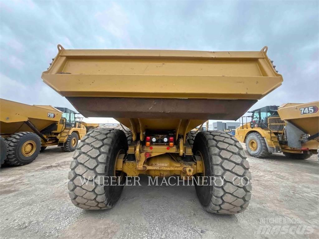 CAT 745 TG 鉸接式起吊車
