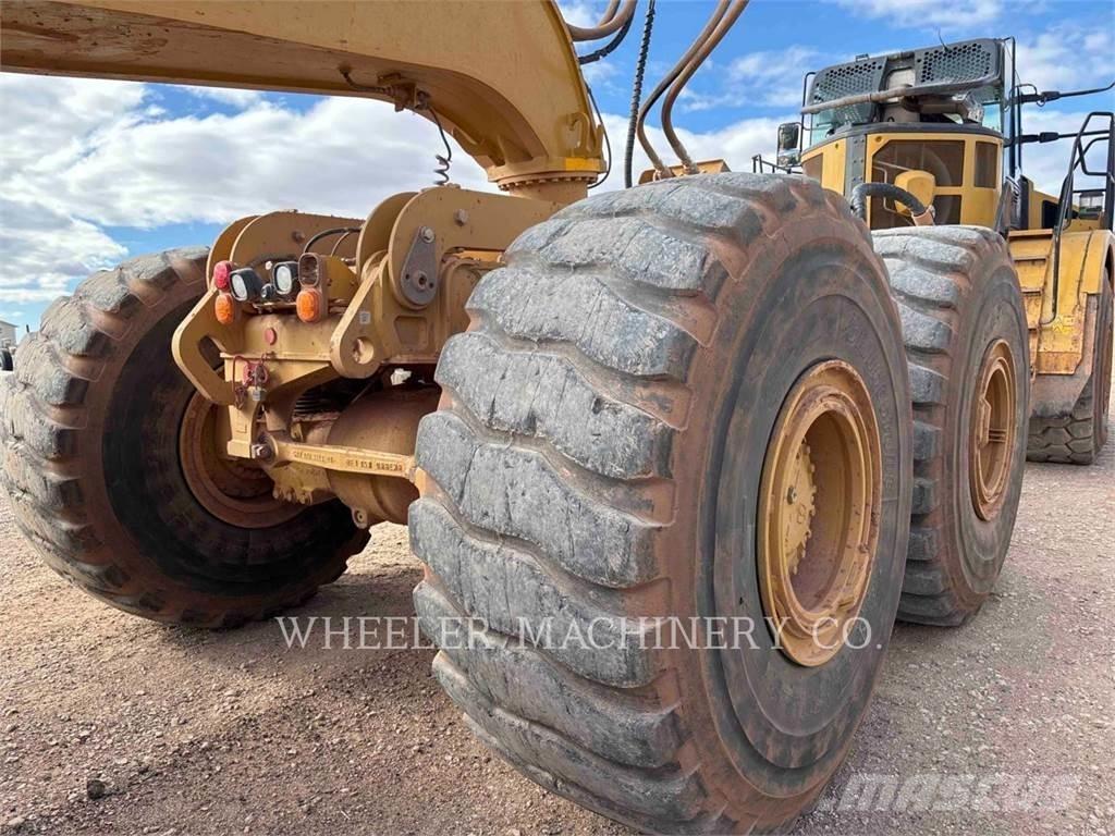 CAT 745 TG 鉸接式起吊車
