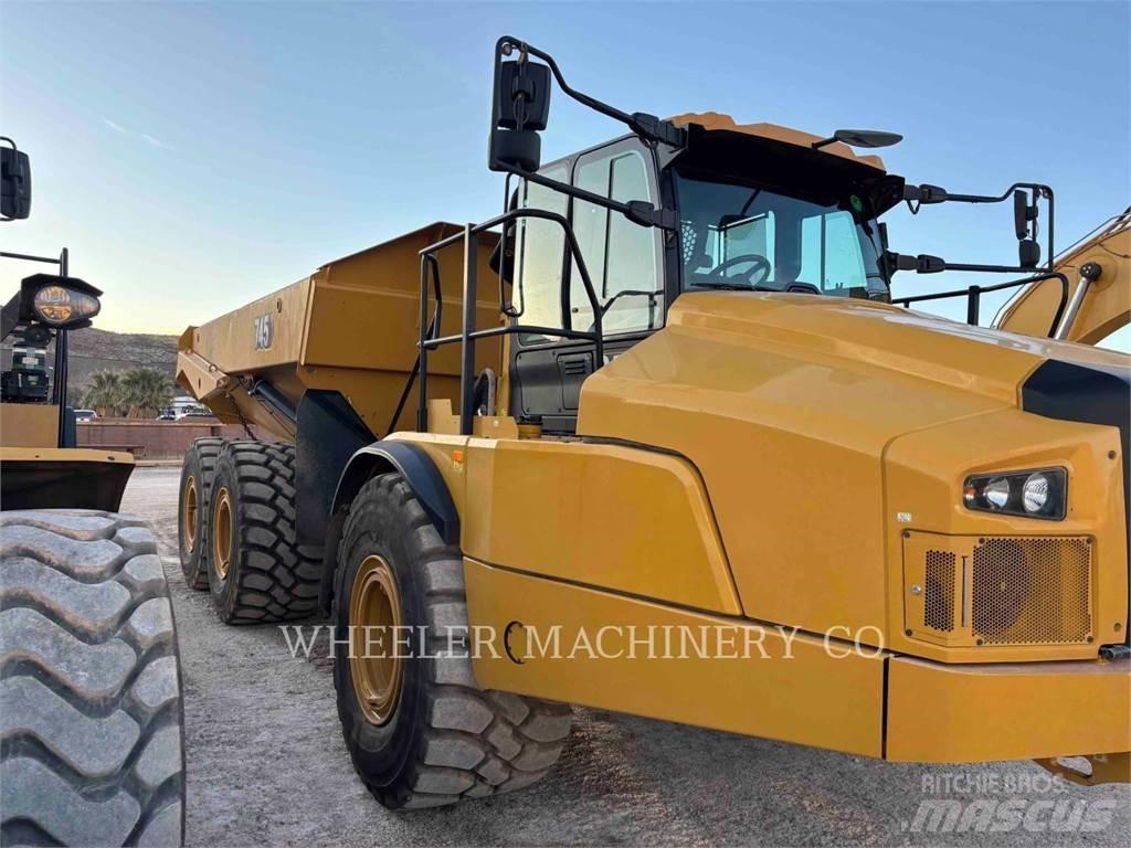 CAT 745 TG 鉸接式起吊車