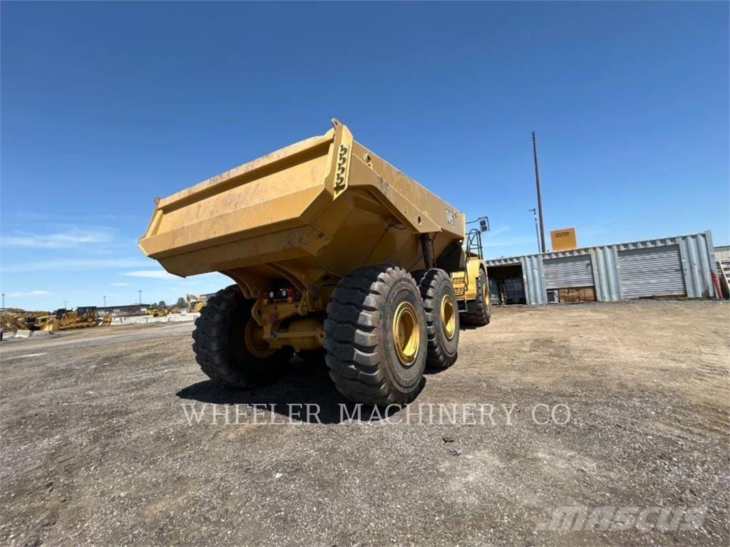 CAT 745 TG 鉸接式起吊車