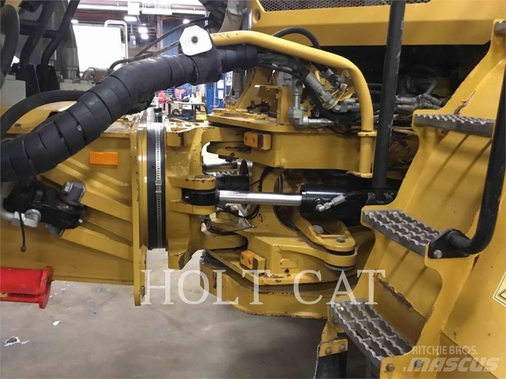 CAT 74504 鉸接式起吊車