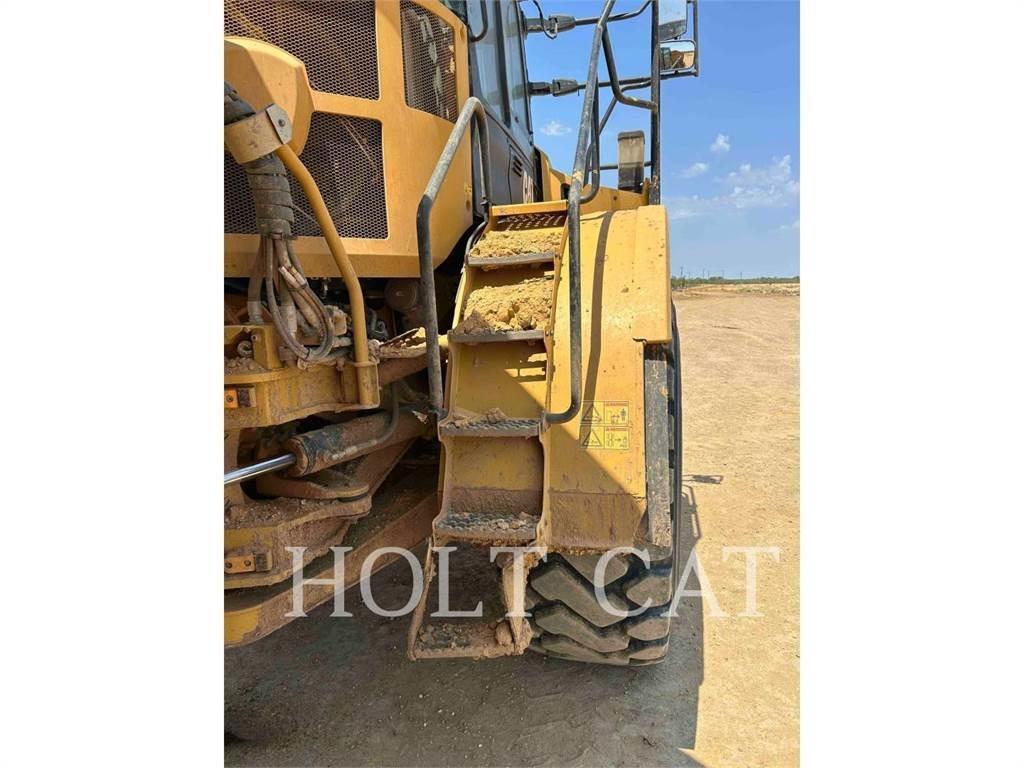 CAT 74504 鉸接式起吊車
