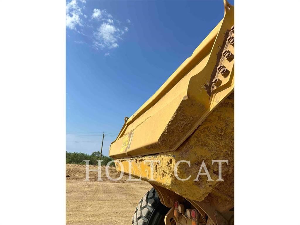 CAT 74504 鉸接式起吊車