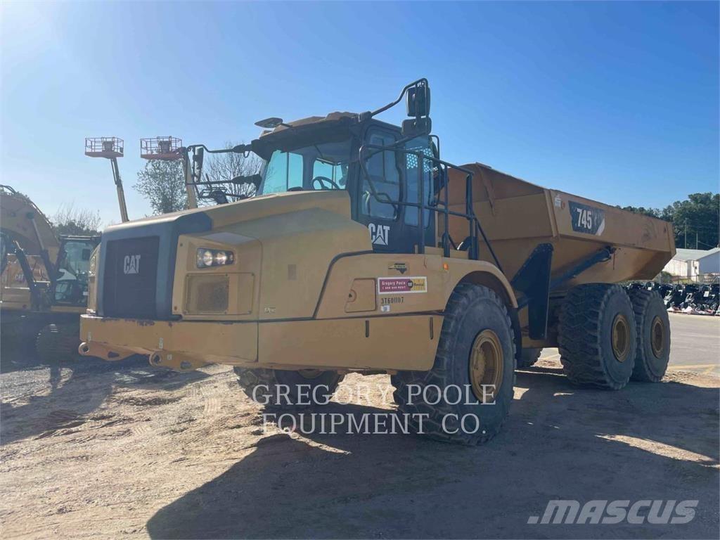 CAT 74504 鉸接式起吊車