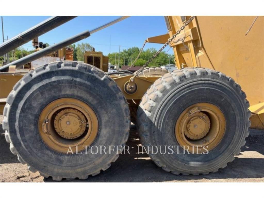 CAT 745C 鉸接式起吊車