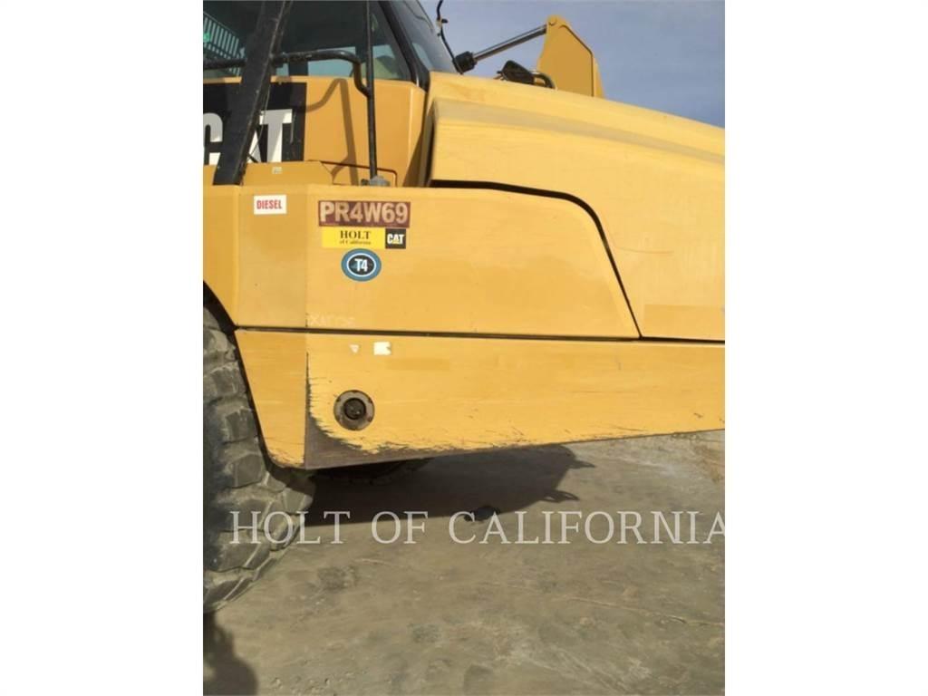 CAT 745C 鉸接式起吊車