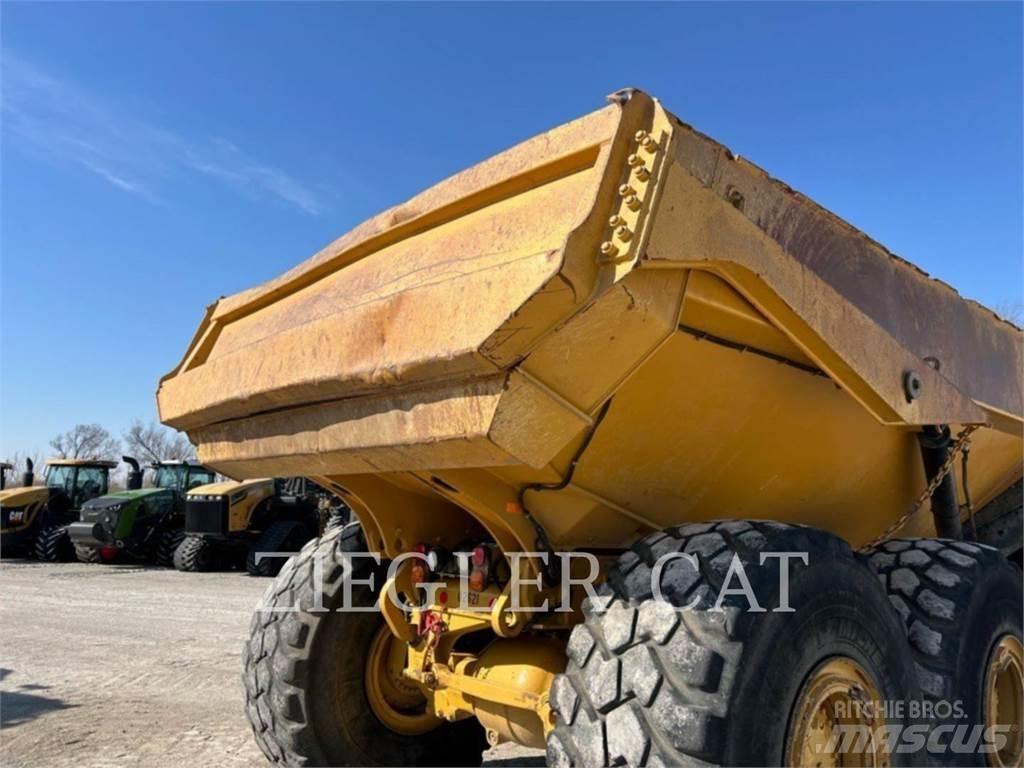 CAT 745C 鉸接式起吊車