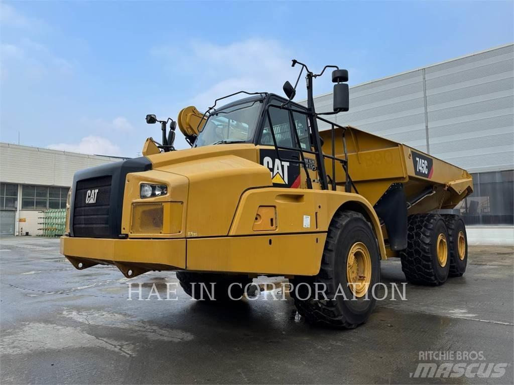 CAT 745C 鉸接式起吊車
