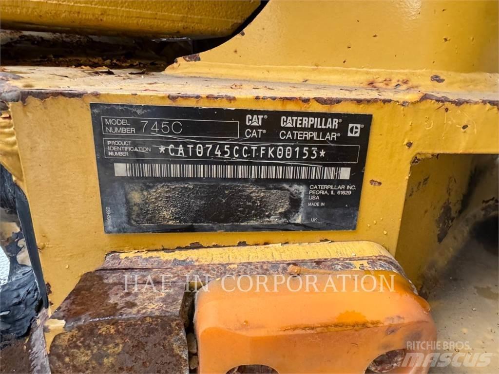 CAT 745C 鉸接式起吊車