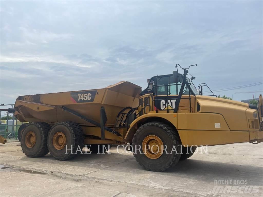 CAT 745C 鉸接式起吊車