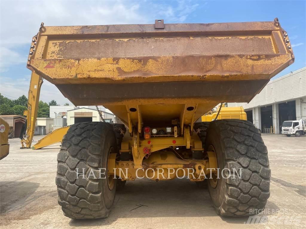 CAT 745C 鉸接式起吊車