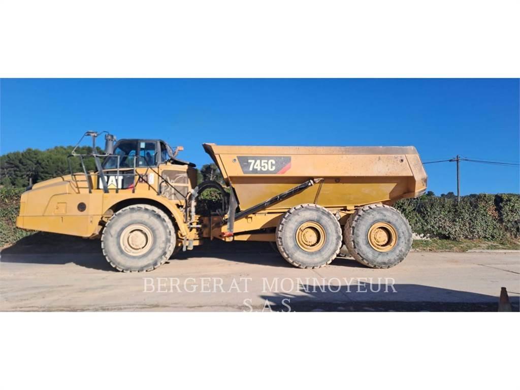 CAT 745C 鉸接式起吊車