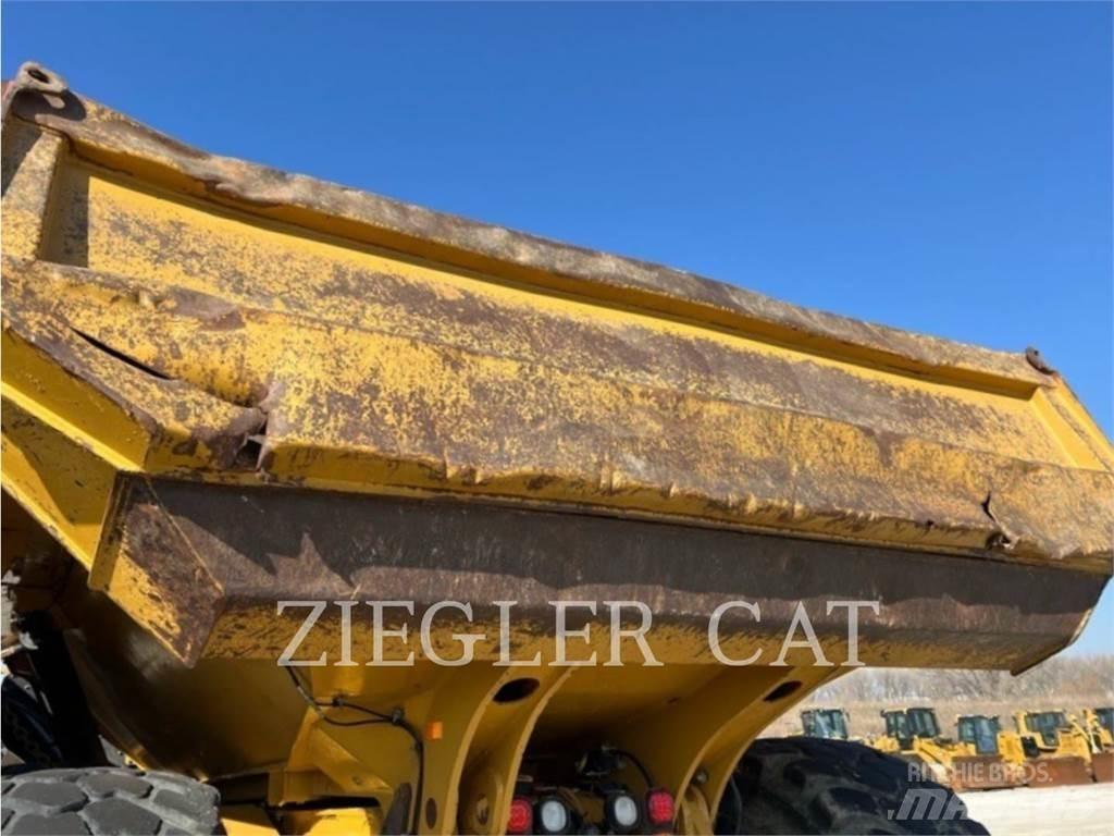 CAT 745C 鉸接式起吊車