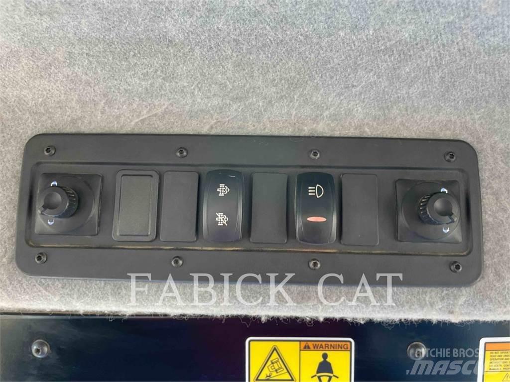 CAT 745C 鉸接式起吊車