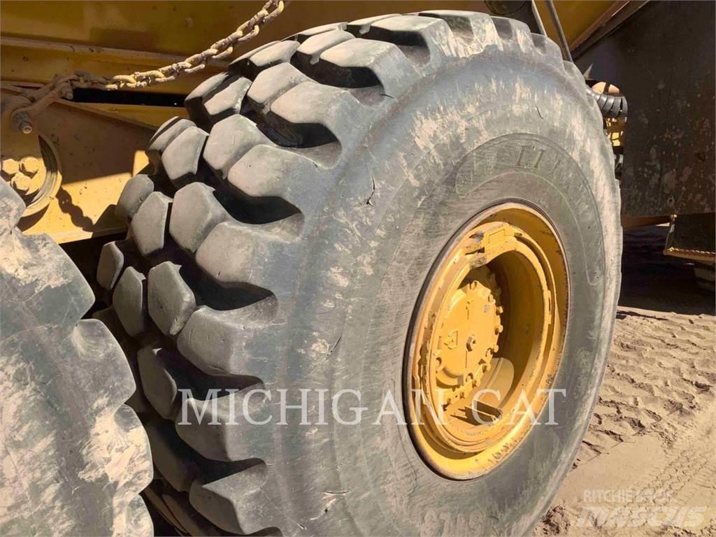 CAT 745C T 鉸接式起吊車