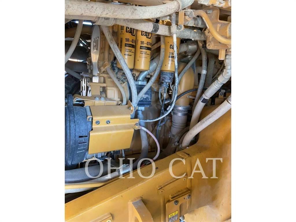 CAT 770G 鉸接式起吊車