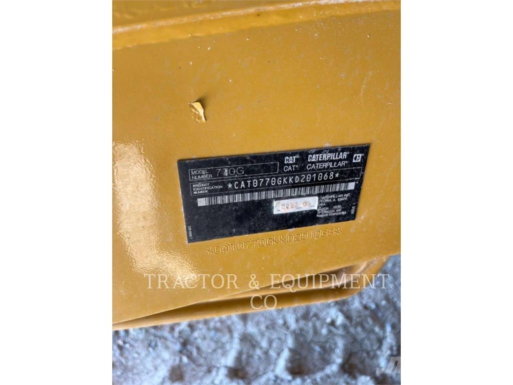 CAT 770G 鉸接式起吊車