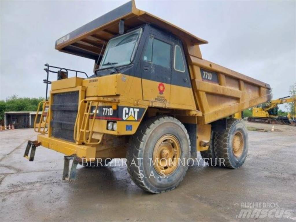 CAT 771D 鉸接式起吊車