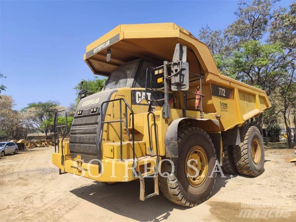 CAT 772 鉸接式起吊車