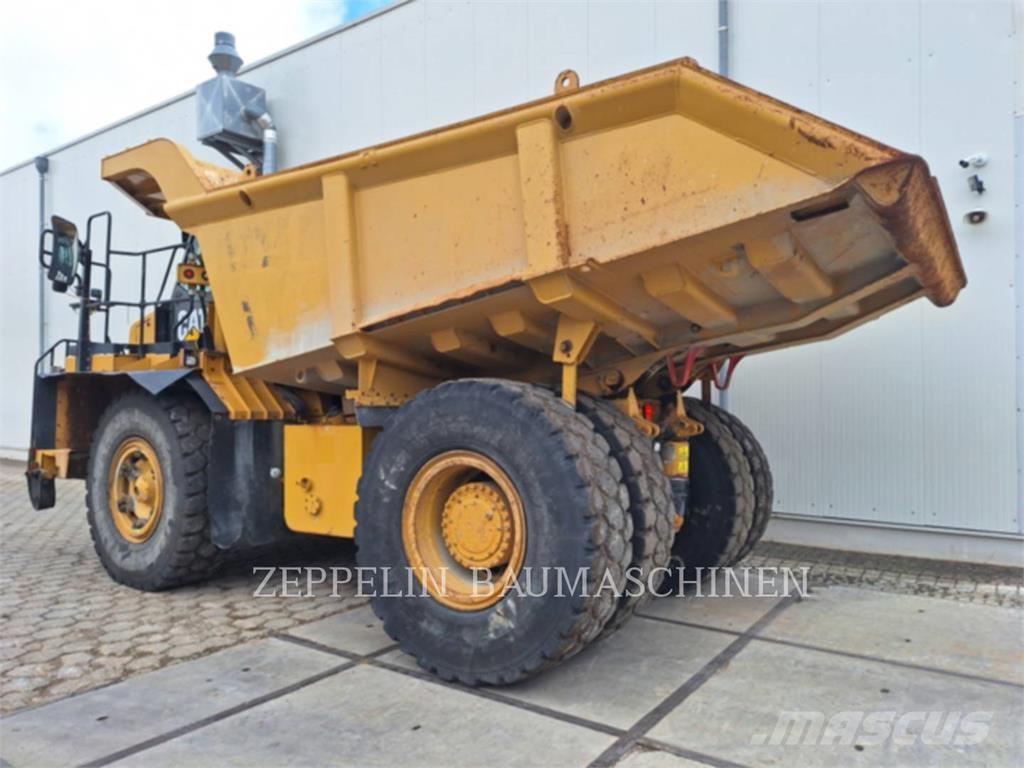 CAT 772G 鉸接式起吊車