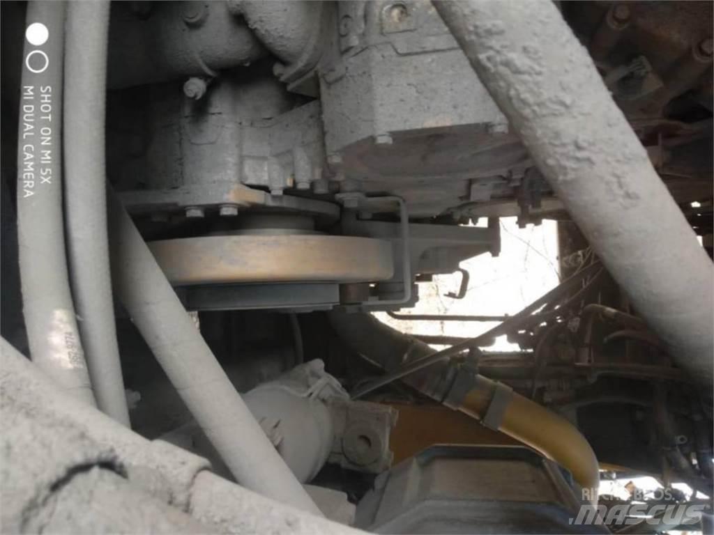 CAT 772GLRC 鉸接式起吊車