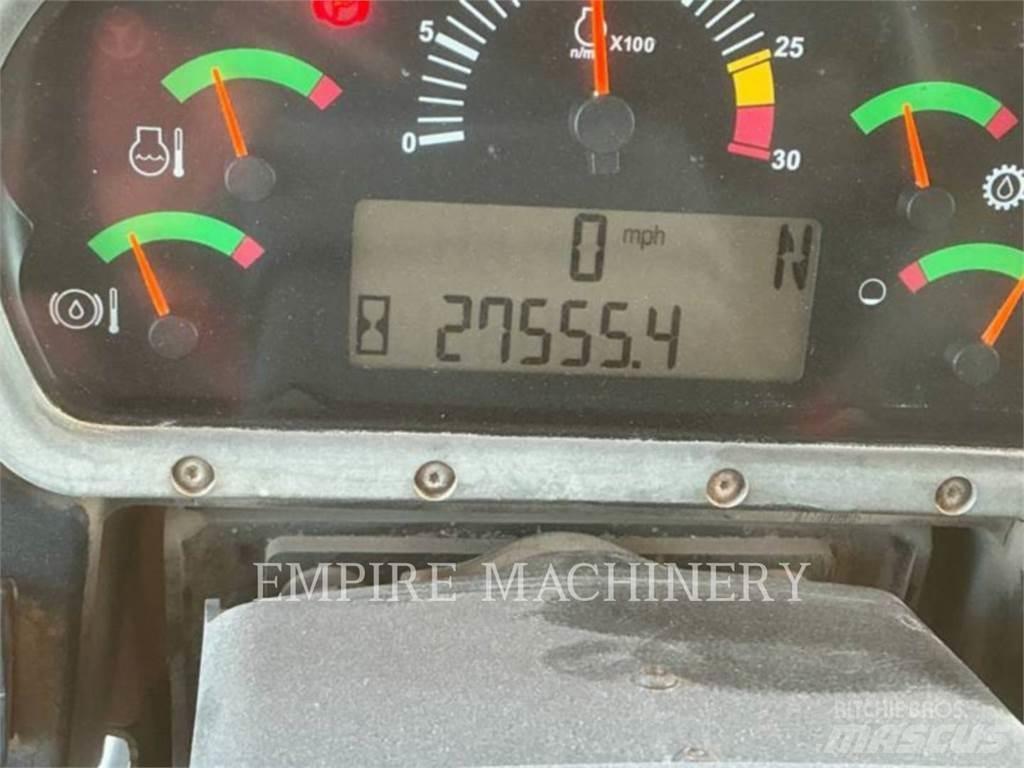 CAT 773F 鉸接式起吊車