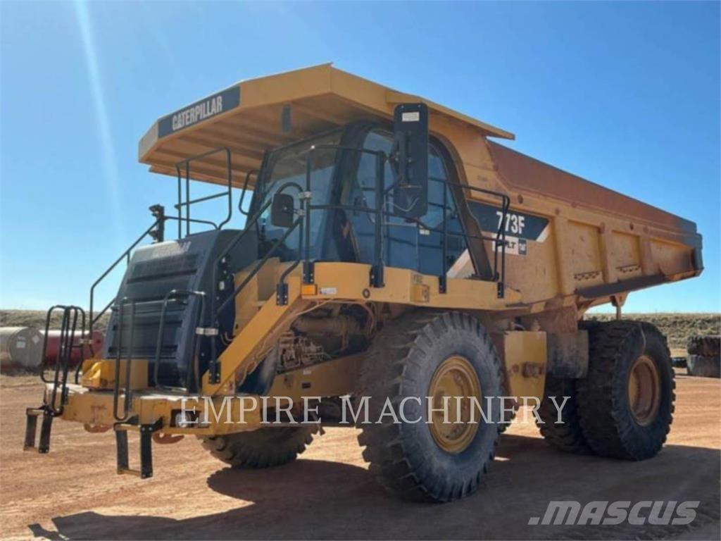 CAT 773F 鉸接式起吊車