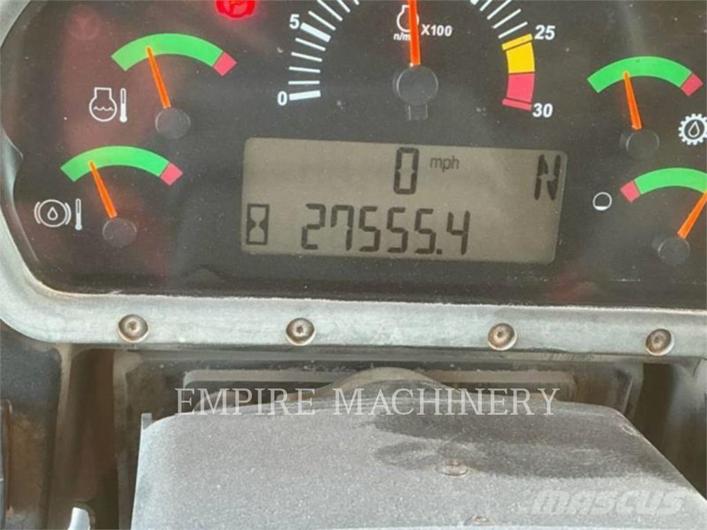 CAT 773F 鉸接式起吊車