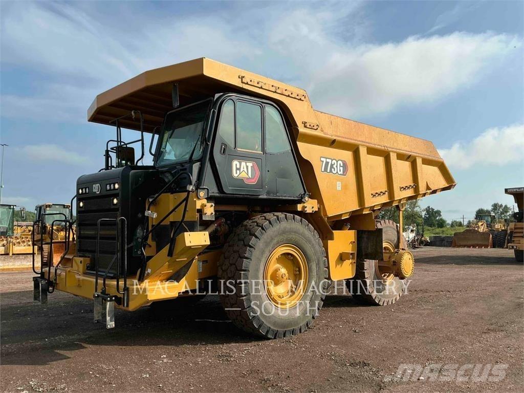 CAT 773G 鉸接式起吊車