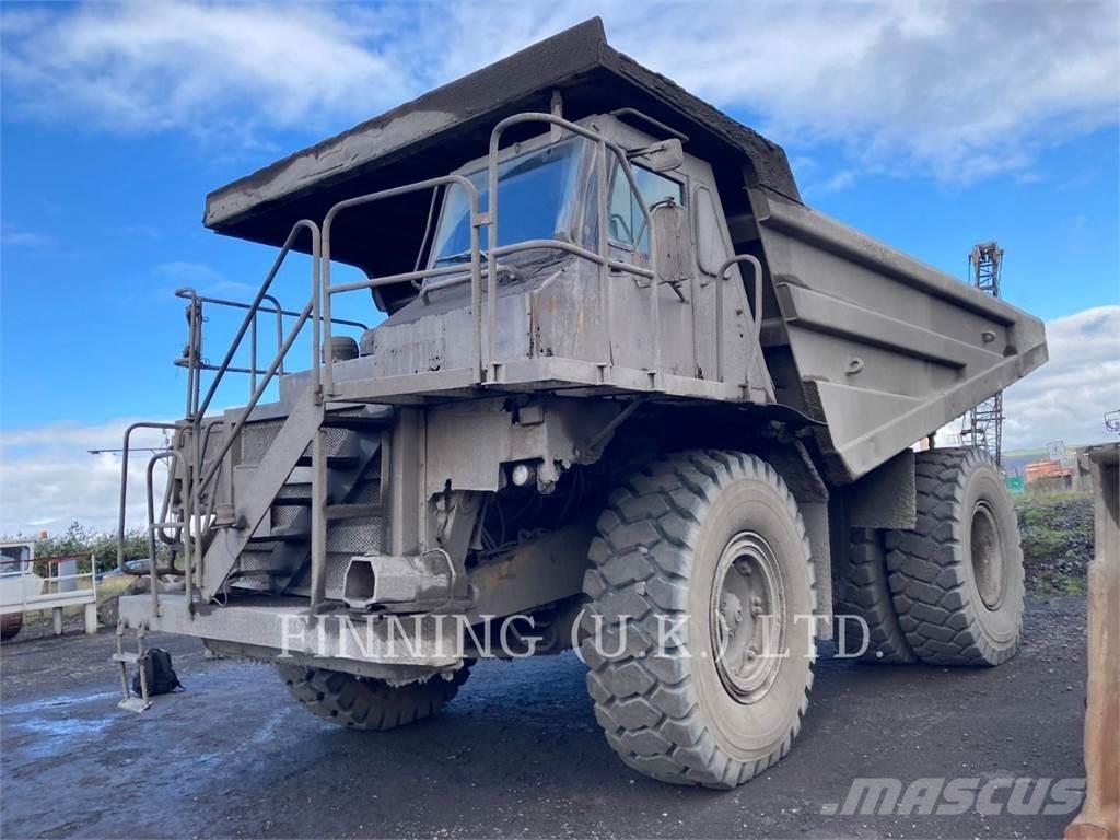 CAT 775D 鉸接式起吊車