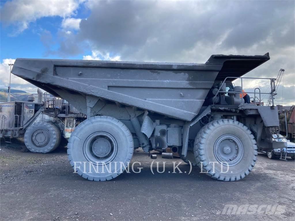 CAT 775D 鉸接式起吊車