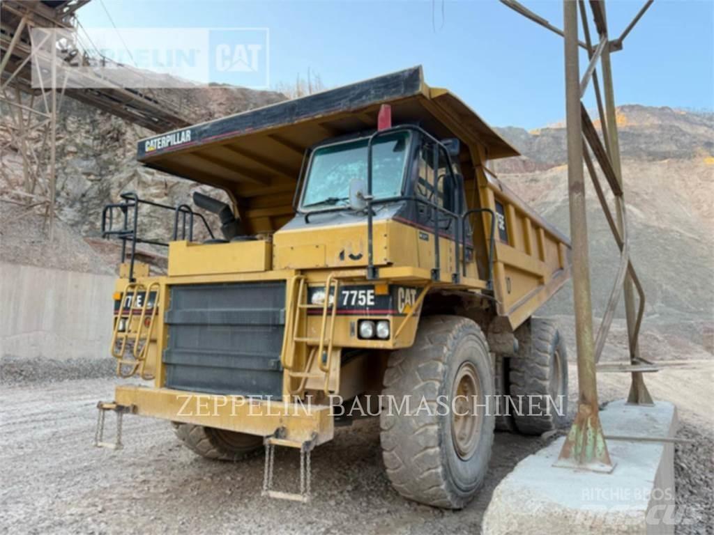 CAT 775E 鉸接式起吊車