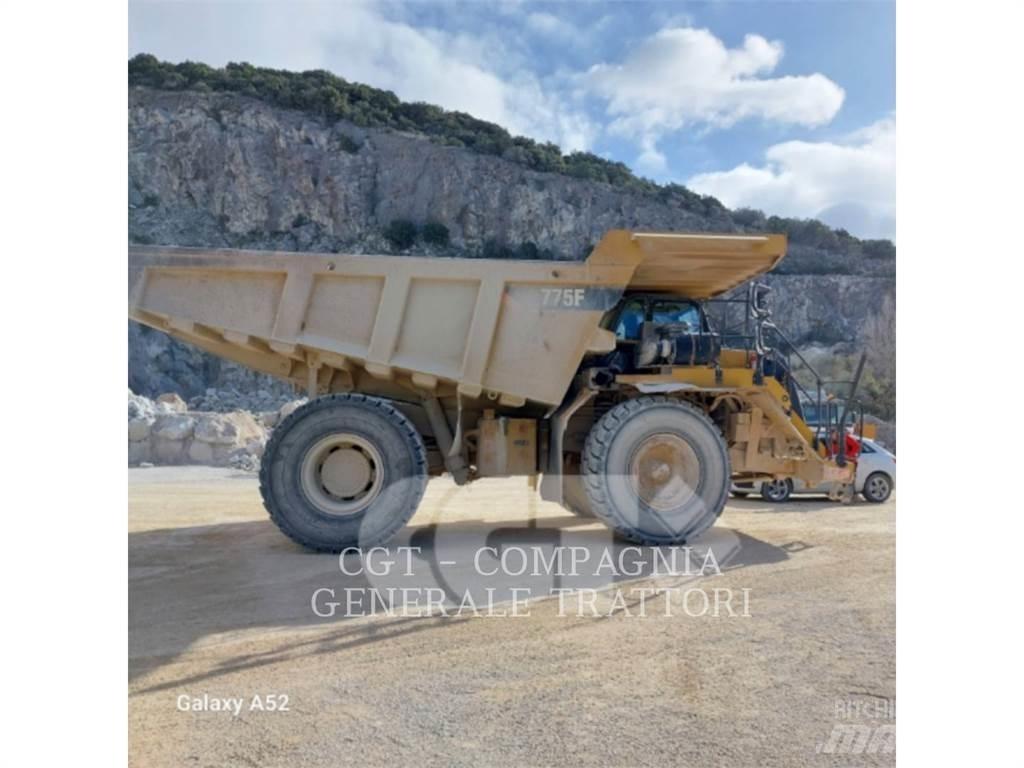 CAT 775F 鉸接式起吊車