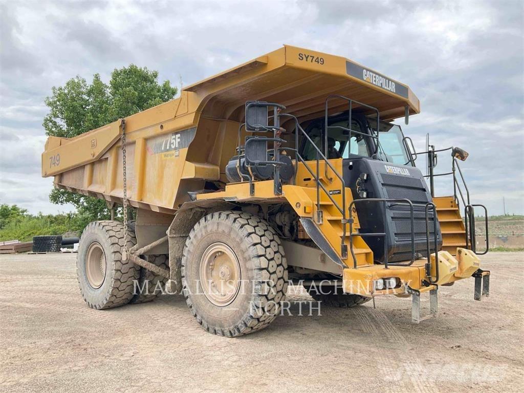 CAT 775F 鉸接式起吊車