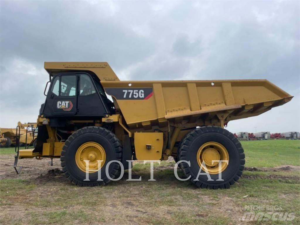 CAT 775G 鉸接式起吊車