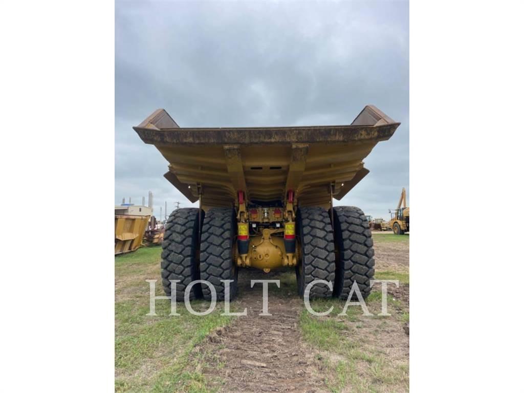 CAT 775G 鉸接式起吊車