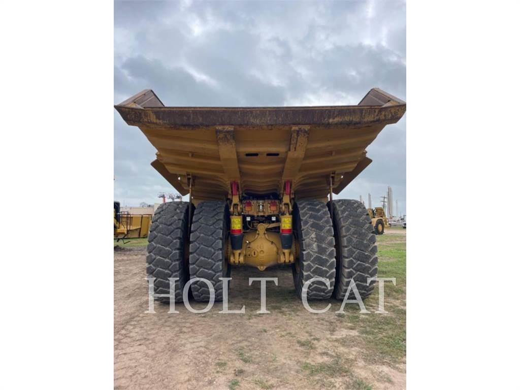 CAT 775G 鉸接式起吊車