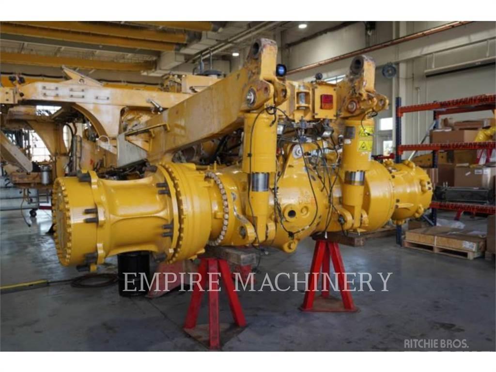 CAT 775G 鉸接式起吊車
