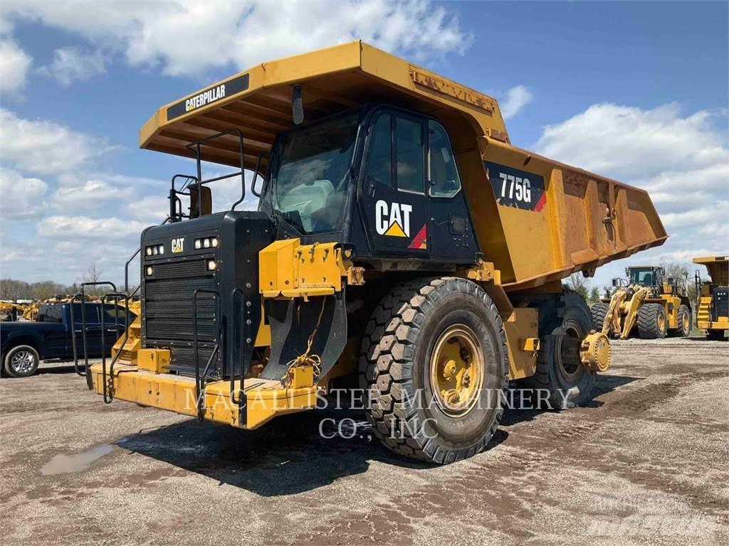 CAT 775G 鉸接式起吊車