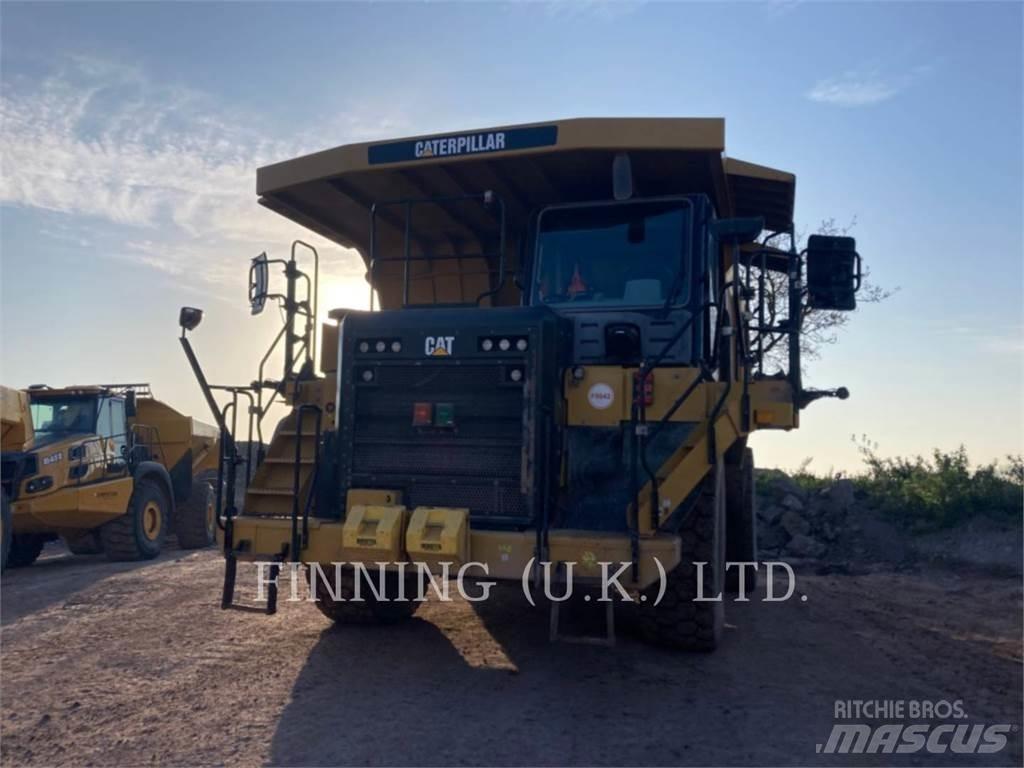 CAT 775G 鉸接式起吊車