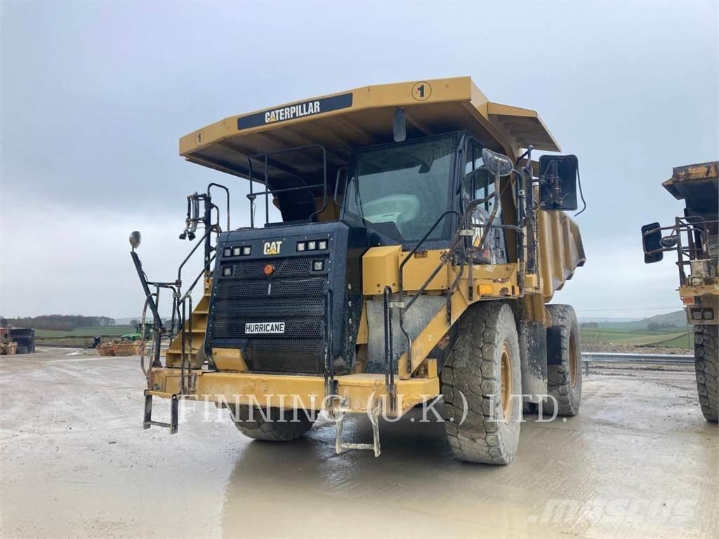 CAT 775G 鉸接式起吊車