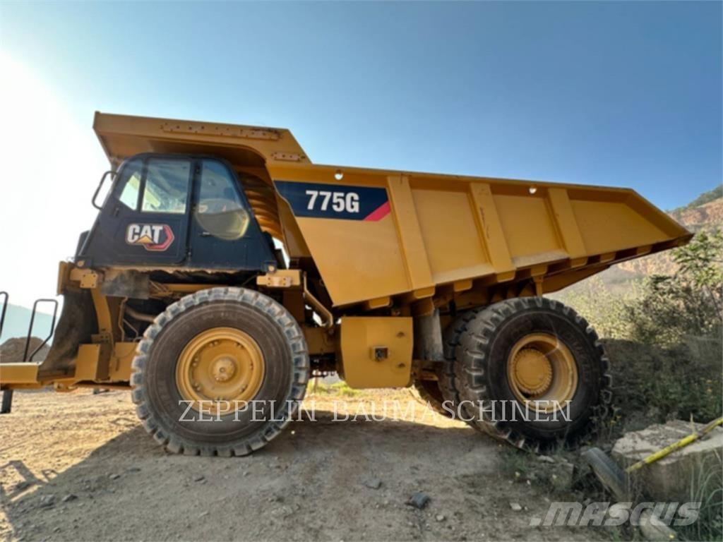CAT 775G 鉸接式起吊車