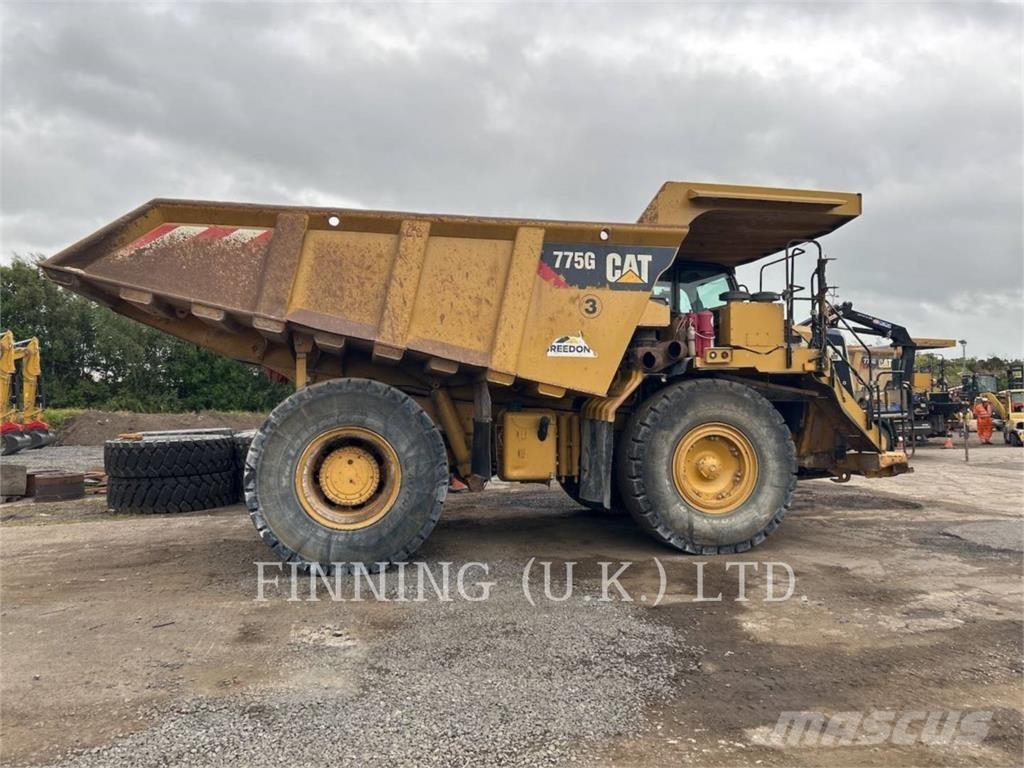 CAT 775G 鉸接式起吊車