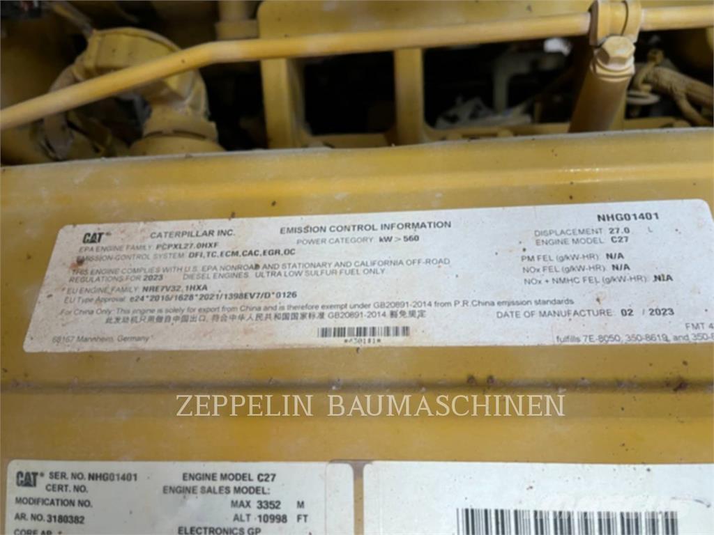 CAT 775G 鉸接式起吊車