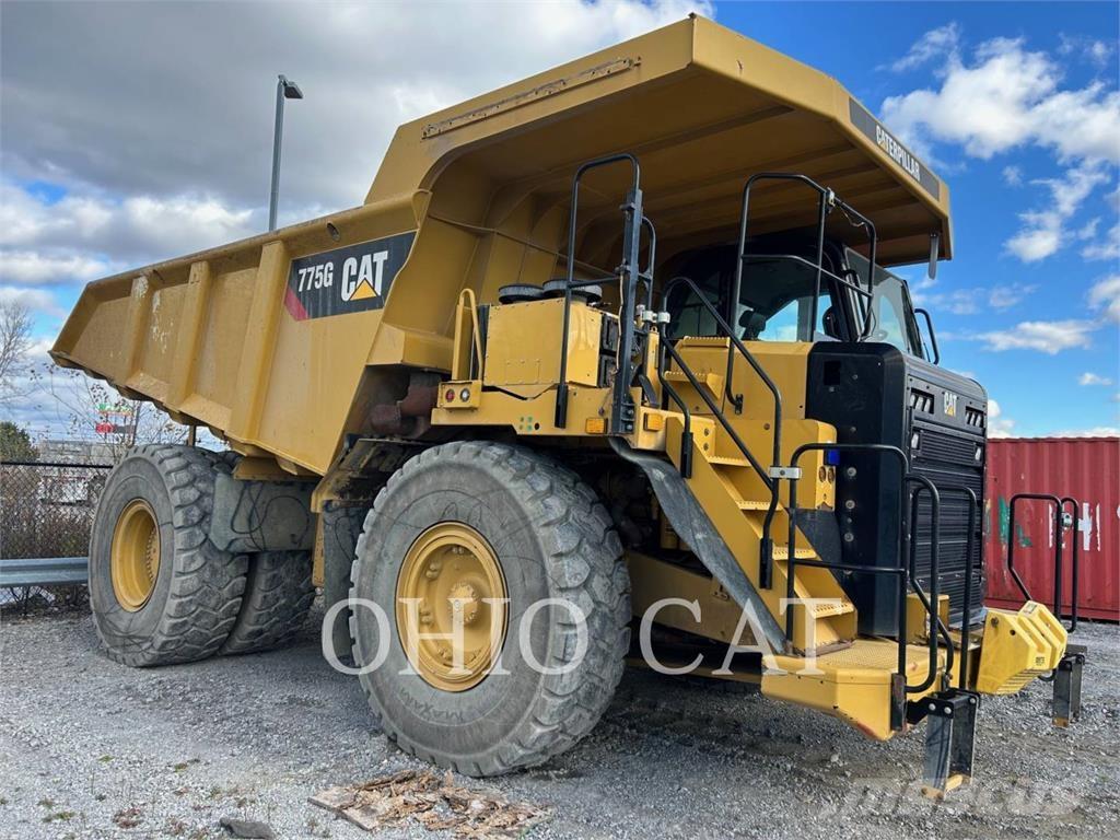 CAT 775G 鉸接式起吊車