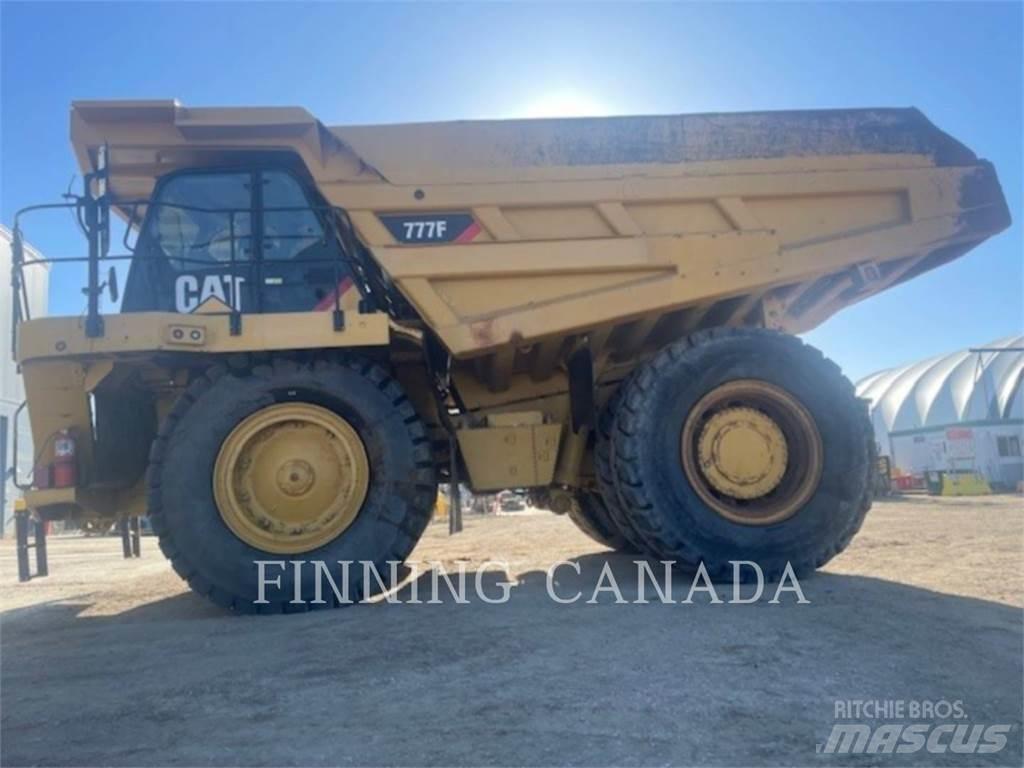 CAT 777F 鉸接式起吊車