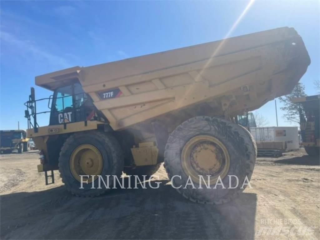 CAT 777F 鉸接式起吊車