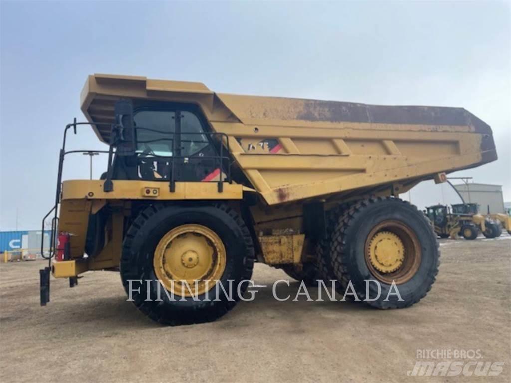CAT 777F 鉸接式起吊車