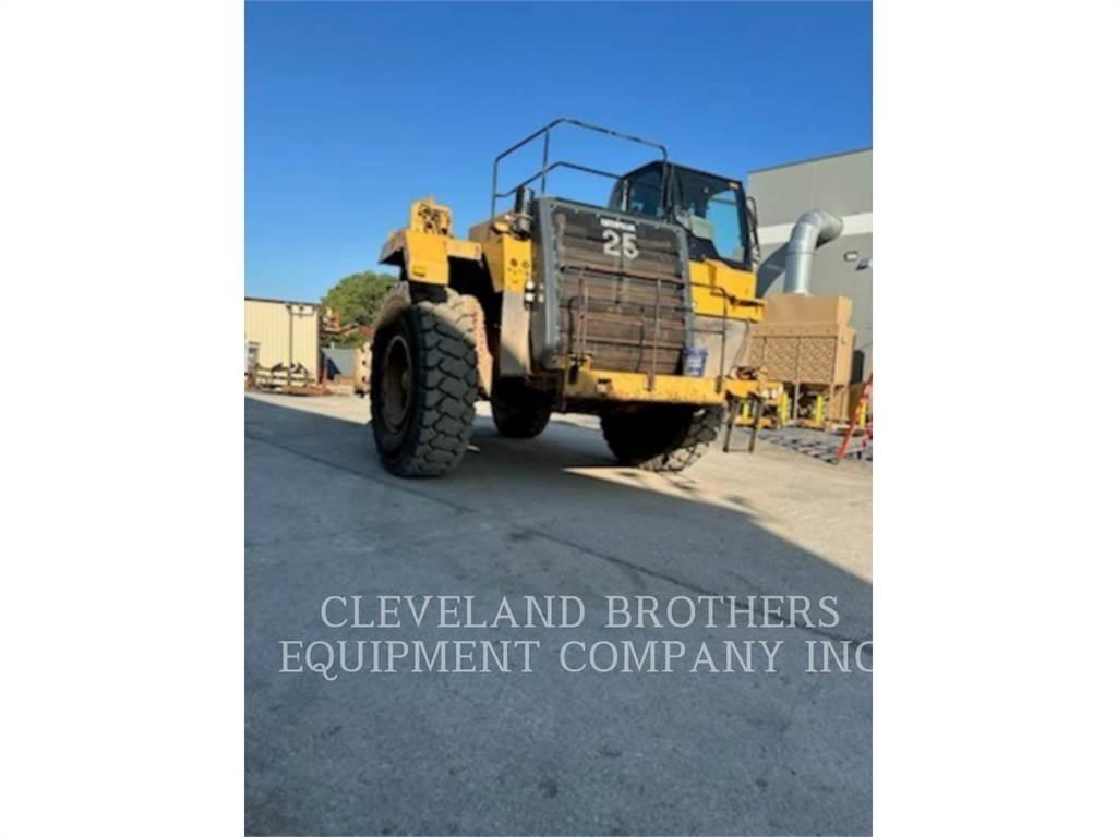 CAT 777F 鉸接式起吊車