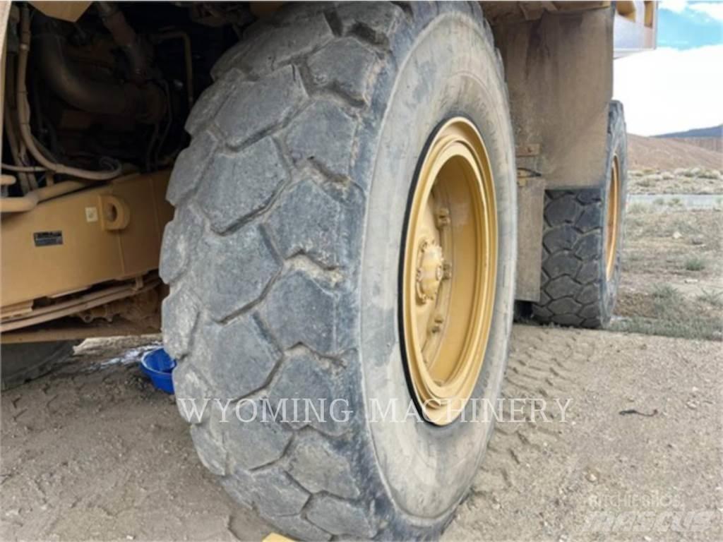 CAT 777G 鉸接式起吊車